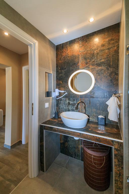Kissos Apartments Вурвуру Екстериор снимка