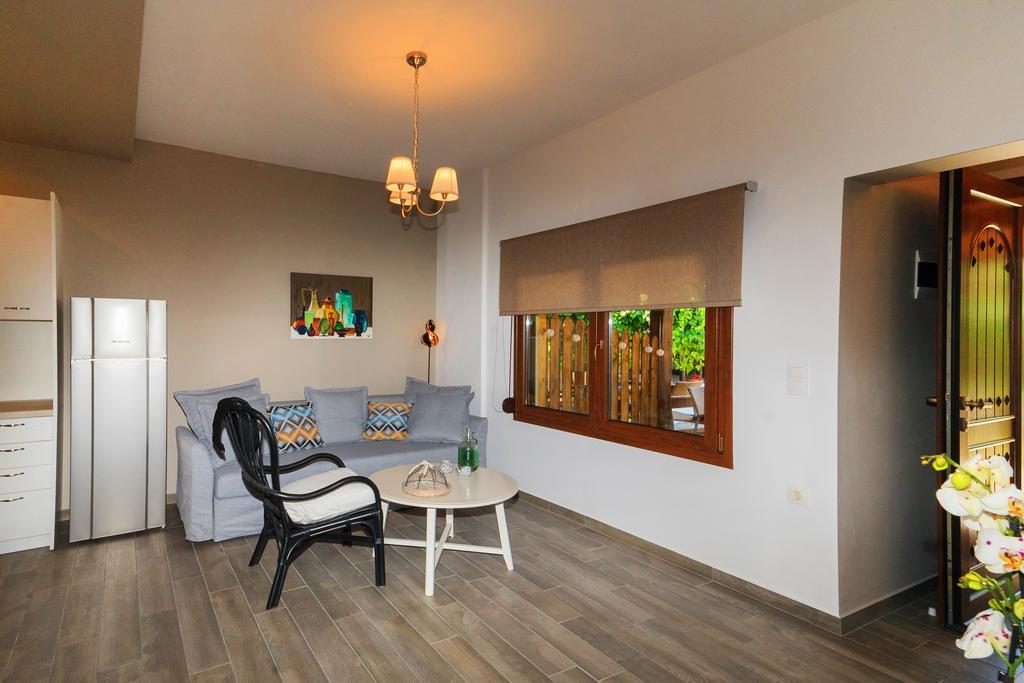 Kissos Apartments Вурвуру Екстериор снимка
