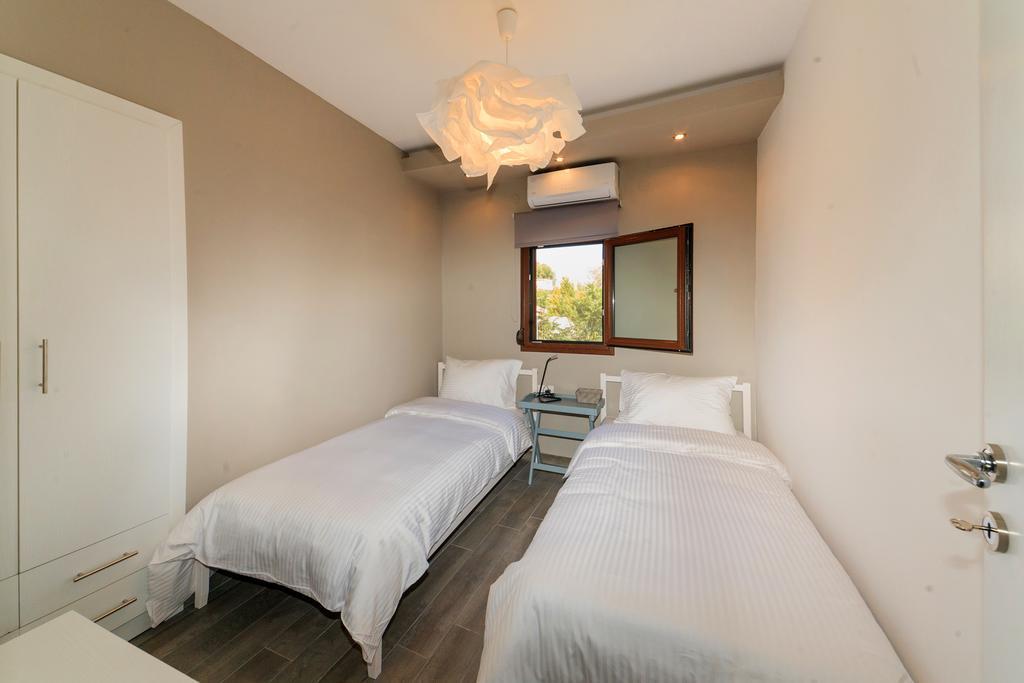 Kissos Apartments Вурвуру Екстериор снимка